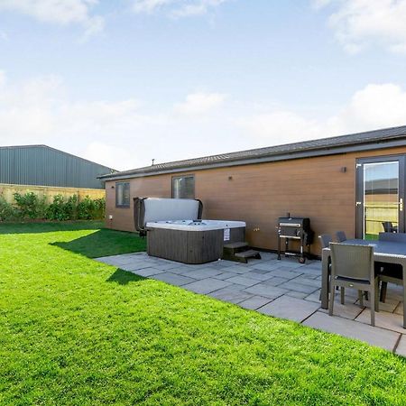 ホテル Cotswold Gateway Escape Offenham エクステリア 写真